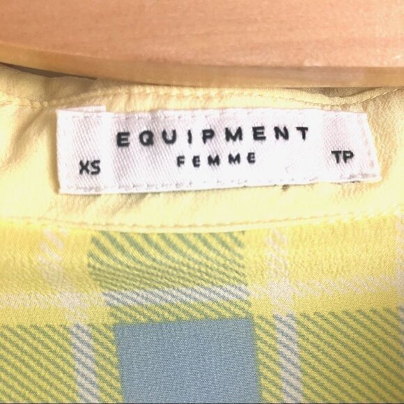** ð
ºEQUIPMENT Yellow Plaid Silk Button Up Blouse Size XS - Picture 4 of 7